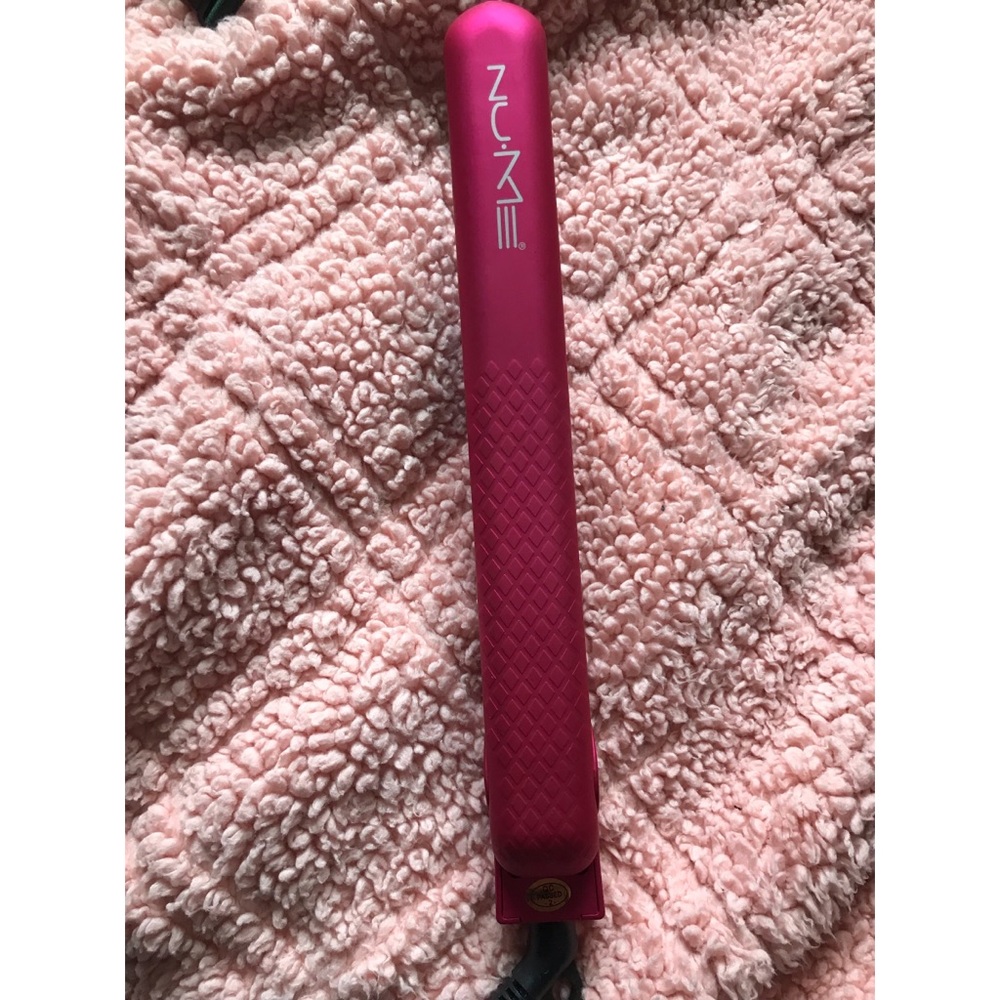 Nume flat iron